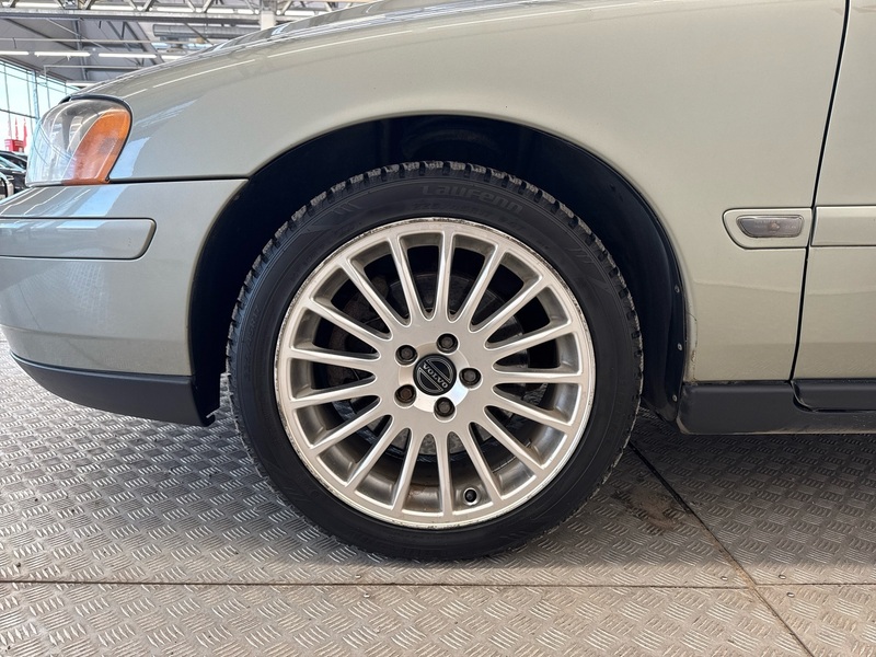 Volvo V70 vaihtoauto