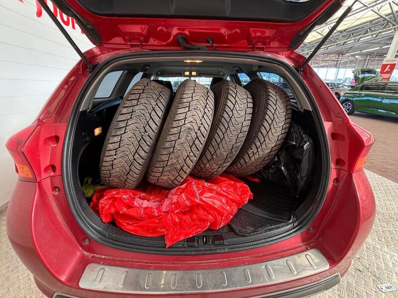 Toyota Auris vaihtoauto