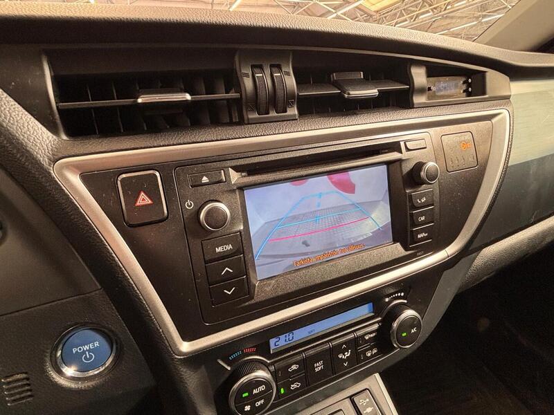 Toyota Auris vaihtoauto