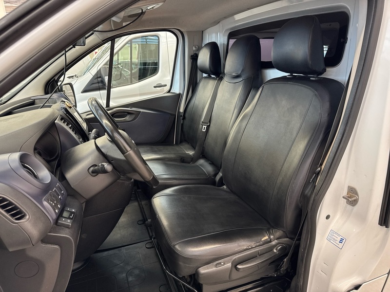 Opel Vivaro vaihtoauto