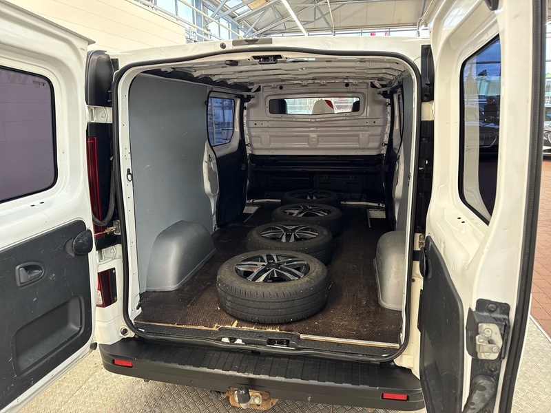 Opel Vivaro vaihtoauto