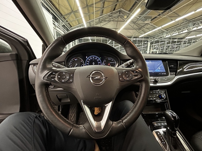 Opel Astra vaihtoauto