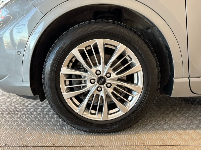 Ford Kuga vaihtoauto