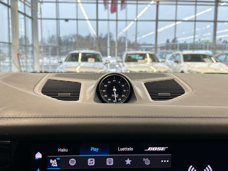 Porsche Cayenne vaihtoauto