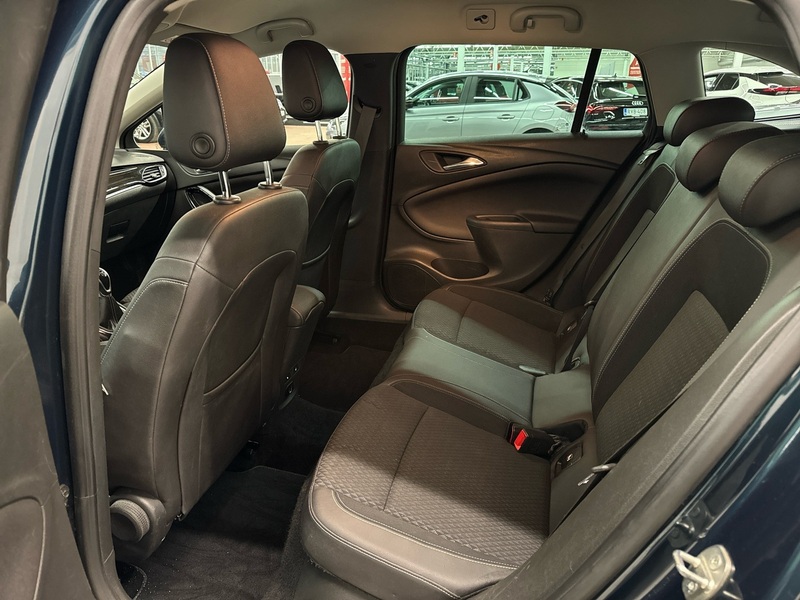 Opel Astra vaihtoauto