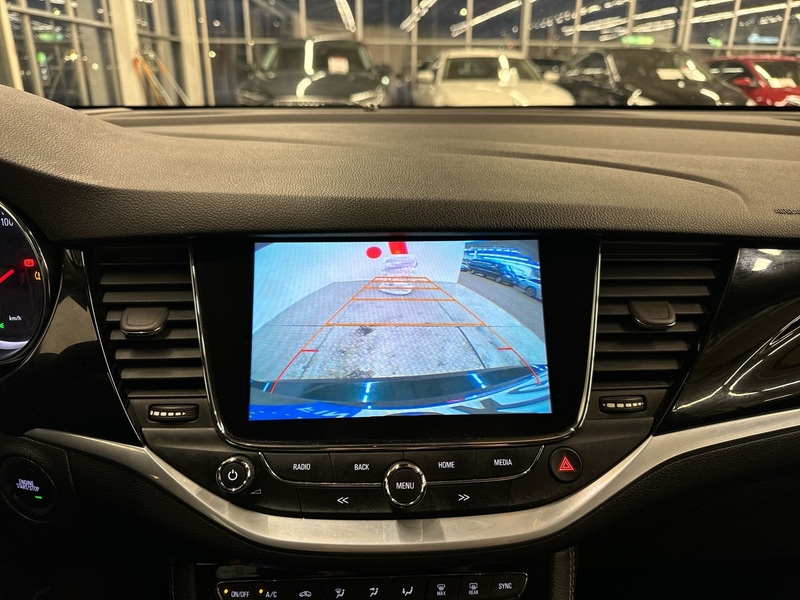 Opel Astra vaihtoauto