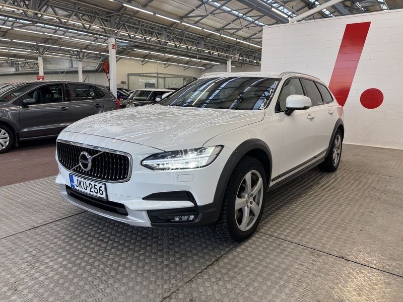 Volvo V90 Cross Country vaihtoauto