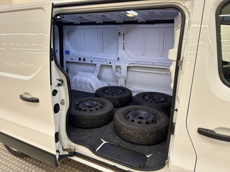 Nissan NV300 vaihtoauto