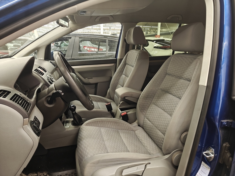 Volkswagen Touran vaihtoauto