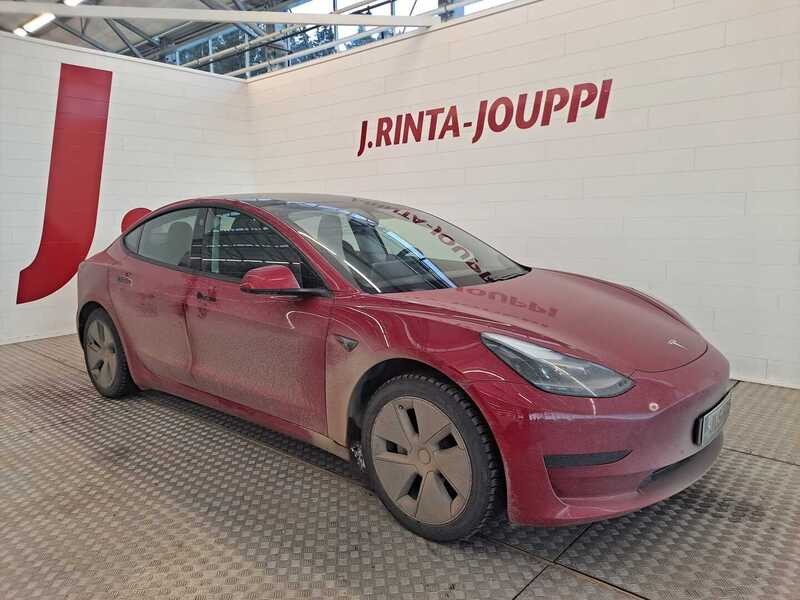 Tesla Model 3 vaihtoauto