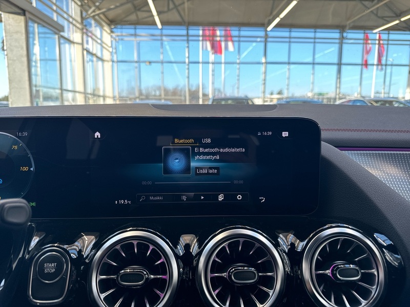 Mercedes-Benz EQA vaihtoauto