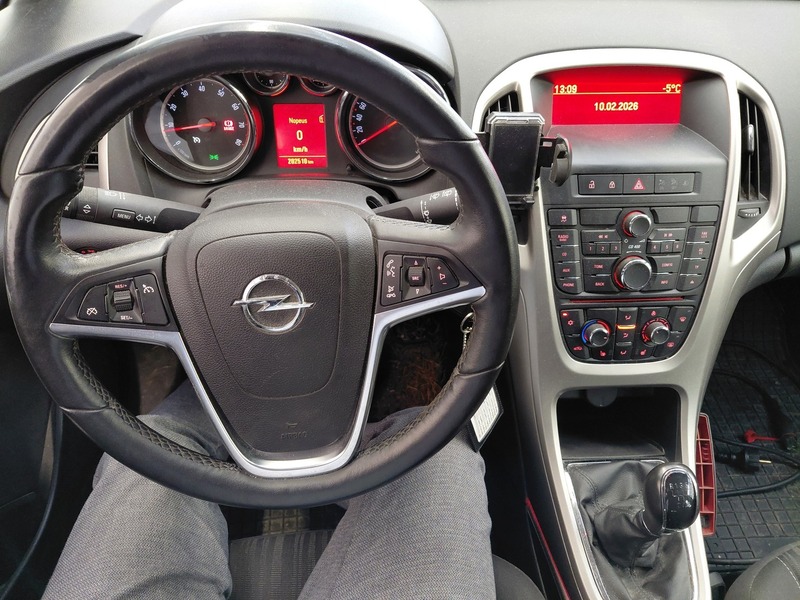 Opel Astra vaihtoauto