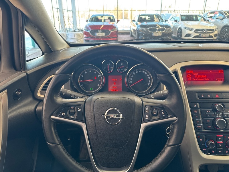 Opel Astra vaihtoauto