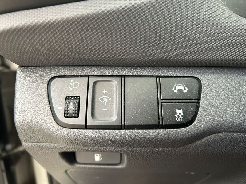 Hyundai IONIQ hybrid vaihtoauto