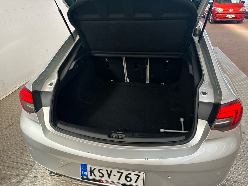 Opel Insignia vaihtoauto