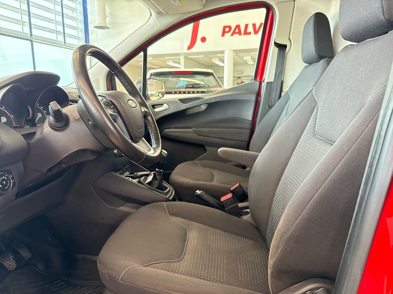 Ford Transit Courier vaihtoauto