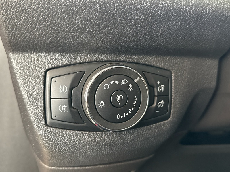 Ford Transit Courier vaihtoauto