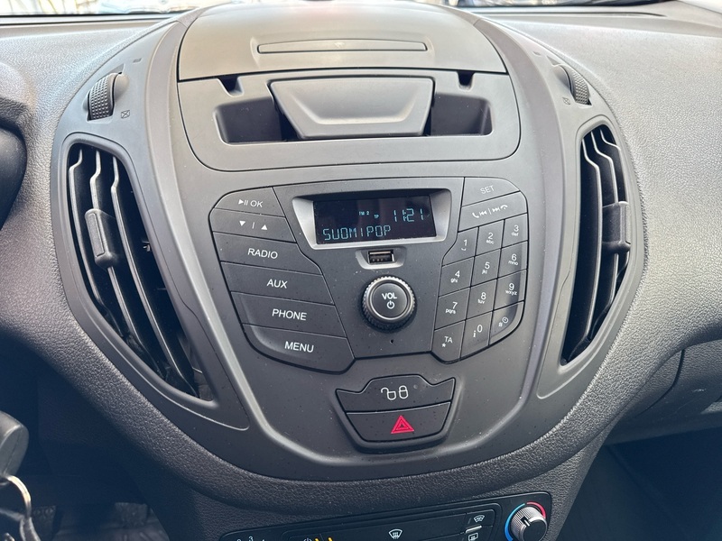 Ford Transit Courier vaihtoauto