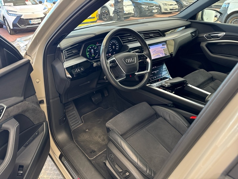 Audi e-tron vaihtoauto