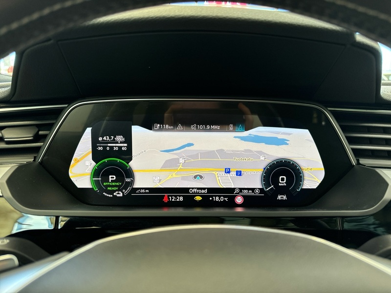 Audi e-tron vaihtoauto