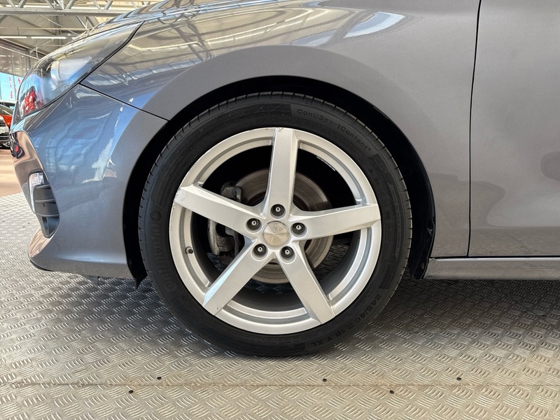 Hyundai i30 Fastback vaihtoauto