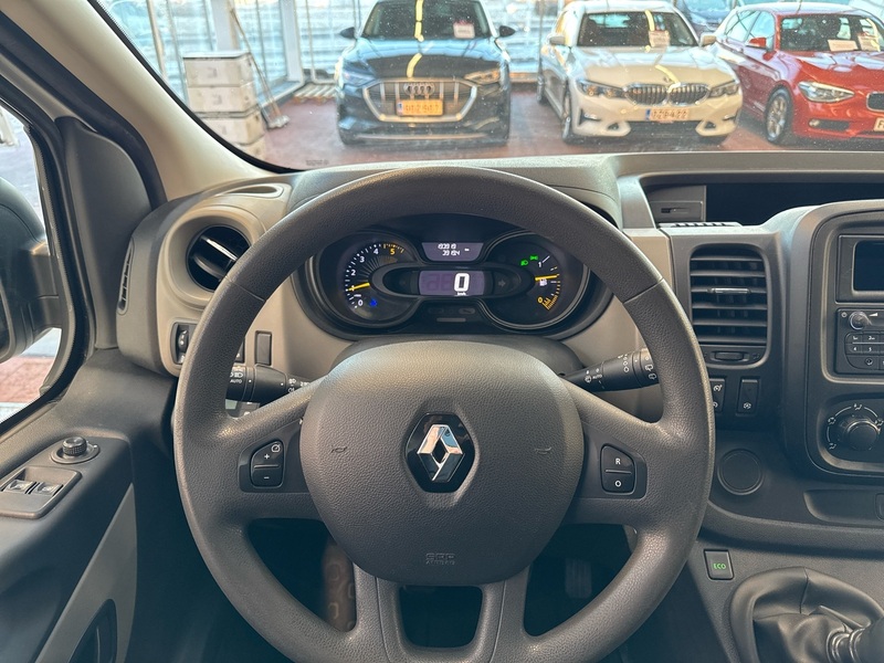 Renault Trafic vaihtoauto