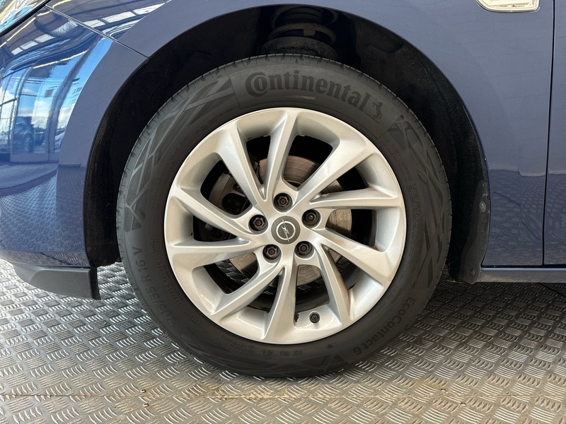 Opel Astra vaihtoauto