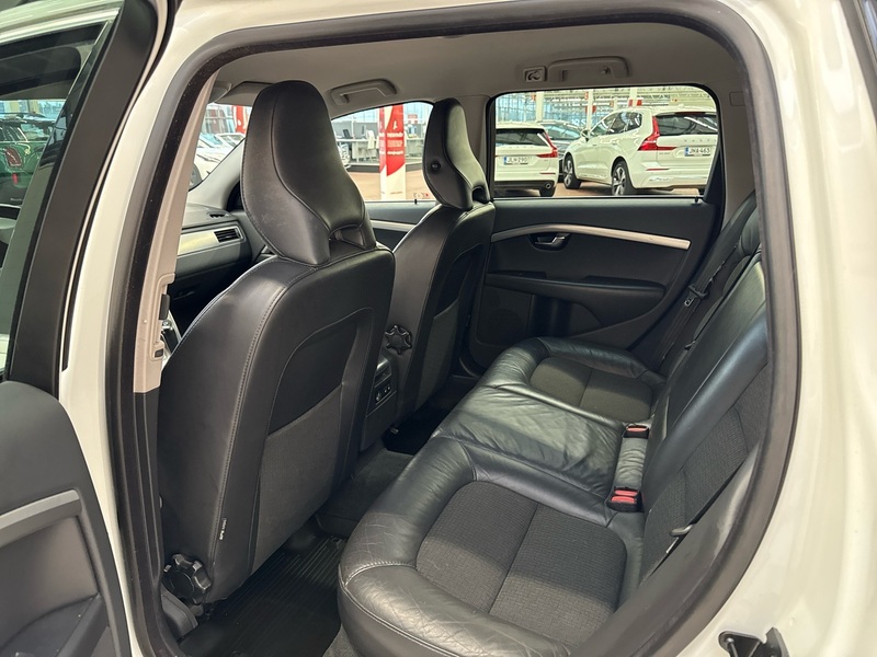 Volvo V70 vaihtoauto