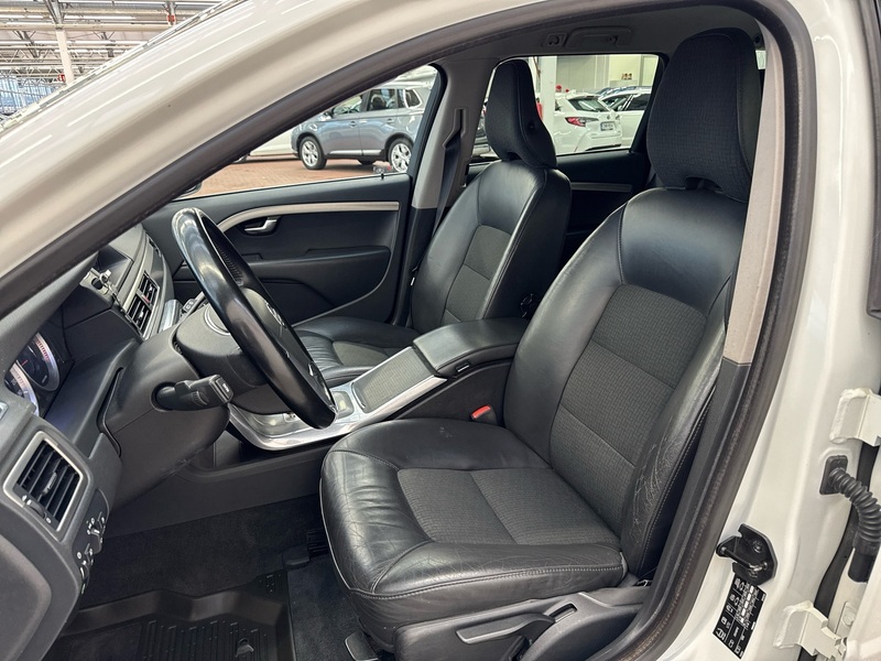 Volvo V70 vaihtoauto