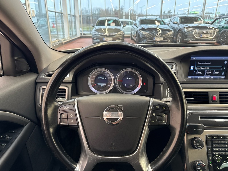 Volvo V70 vaihtoauto