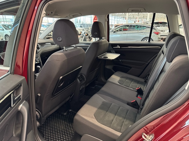 Volkswagen Golf Sportsvan vaihtoauto