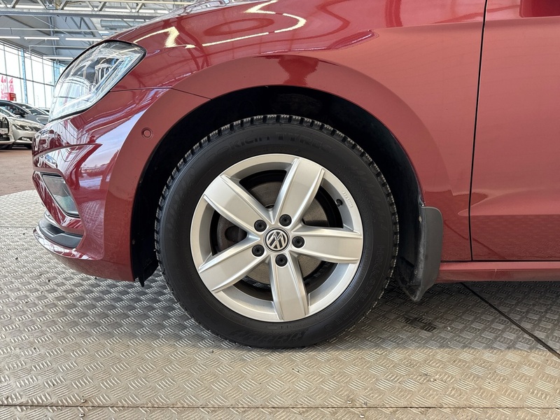 Volkswagen Golf Sportsvan vaihtoauto