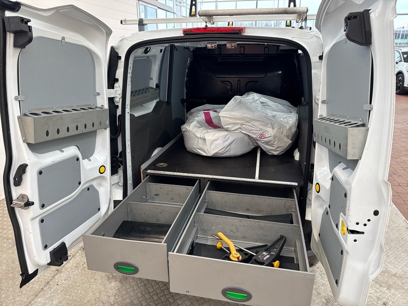 Ford Transit Connect vaihtoauto
