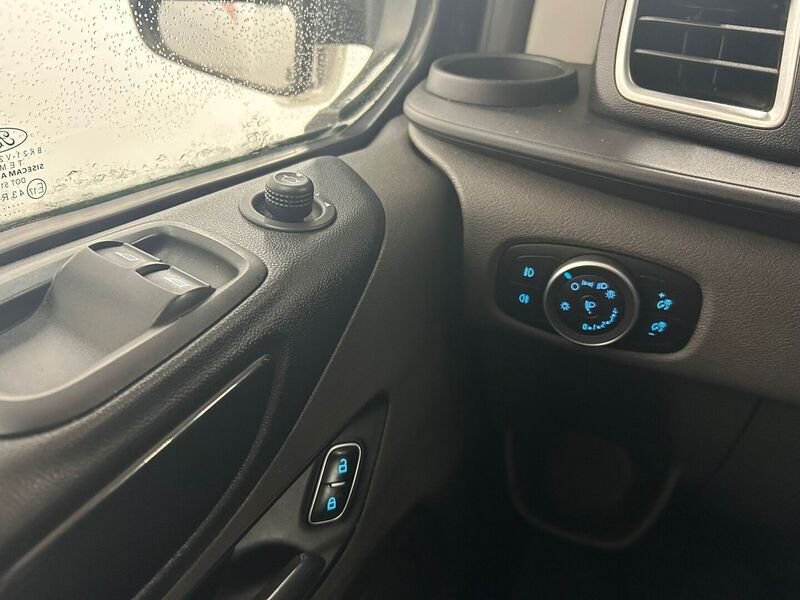 Ford Transit Custom vaihtoauto