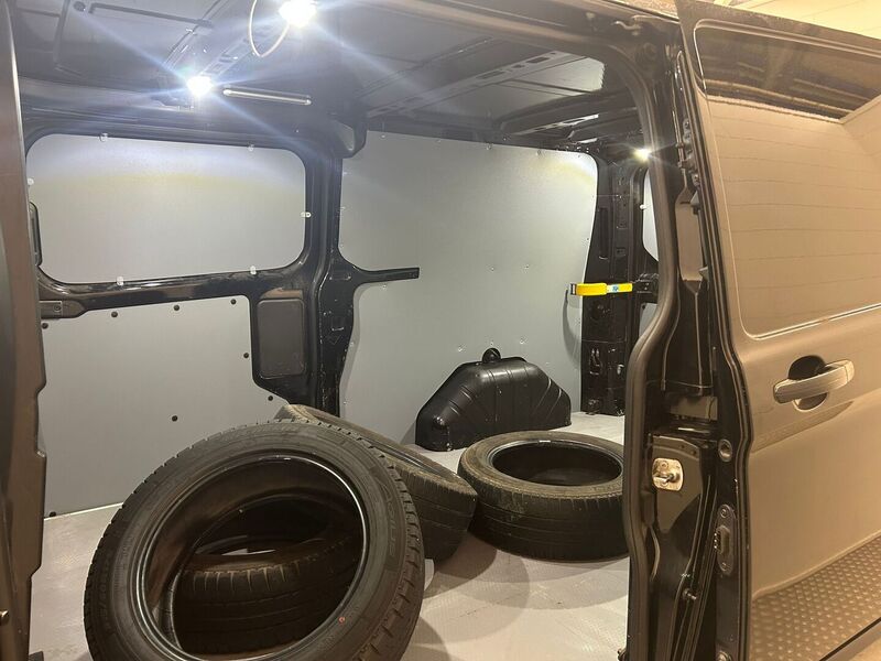 Ford Transit Custom vaihtoauto