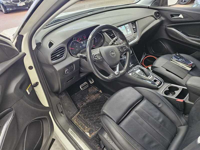 Opel Grandland X vaihtoauto