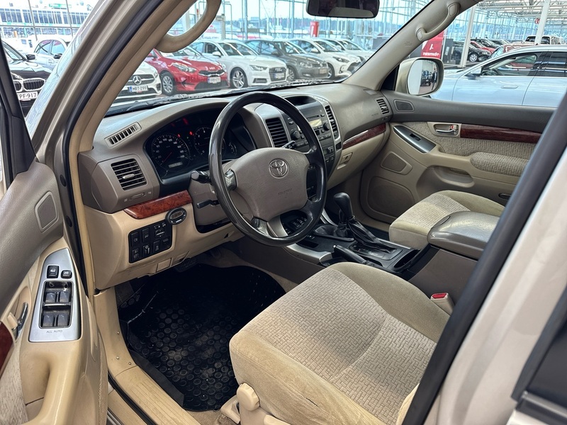 Toyota Land Cruiser vaihtoauto