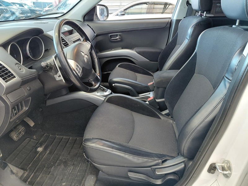 Mitsubishi Outlander vaihtoauto