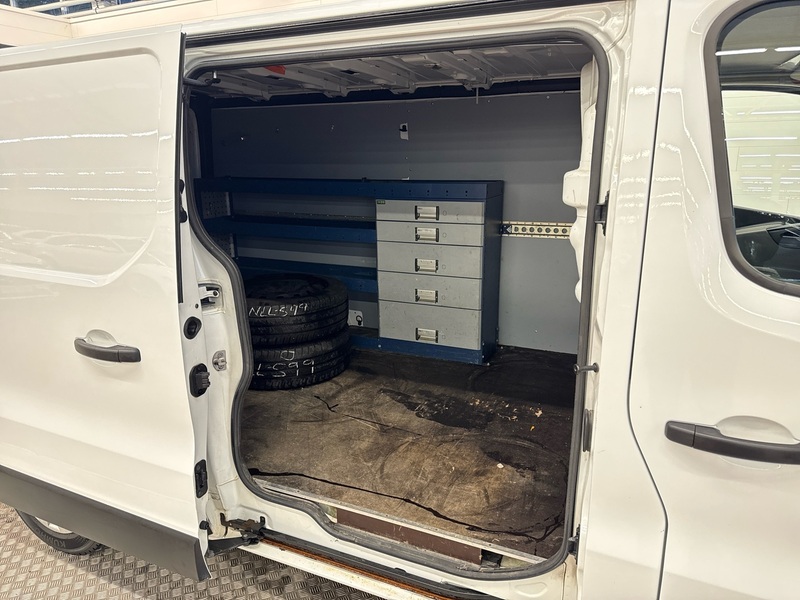 Nissan NV300 vaihtoauto