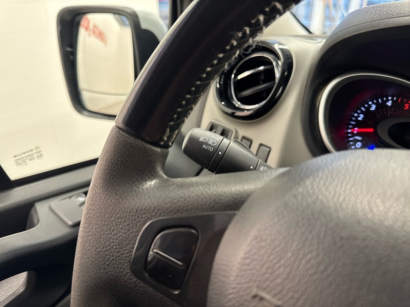 Nissan NV300 vaihtoauto