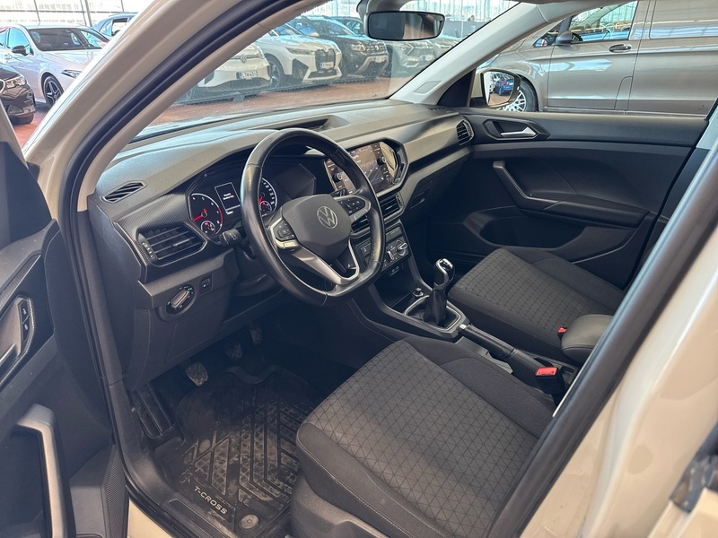 Volkswagen T-Cross vaihtoauto