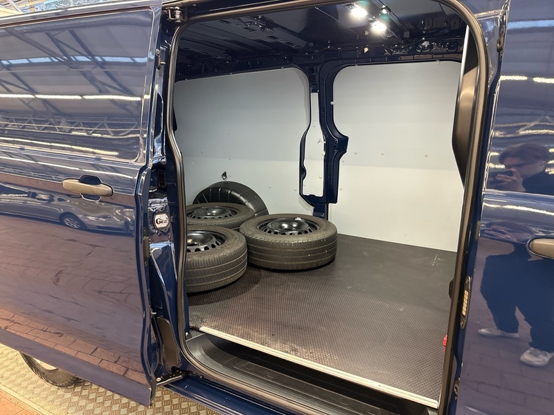 Ford Transit Custom vaihtoauto