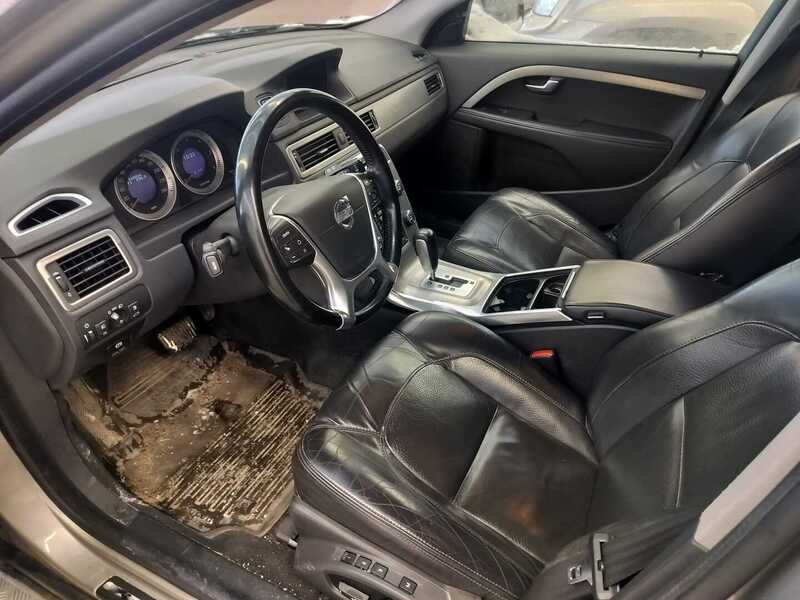 Volvo V70 vaihtoauto