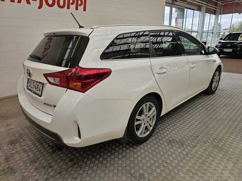 Toyota Auris vaihtoauto