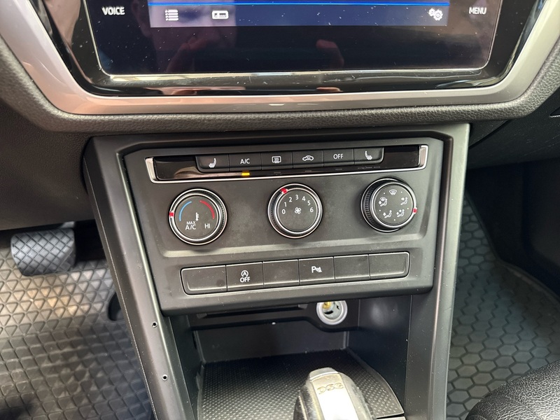 Volkswagen Touran vaihtoauto