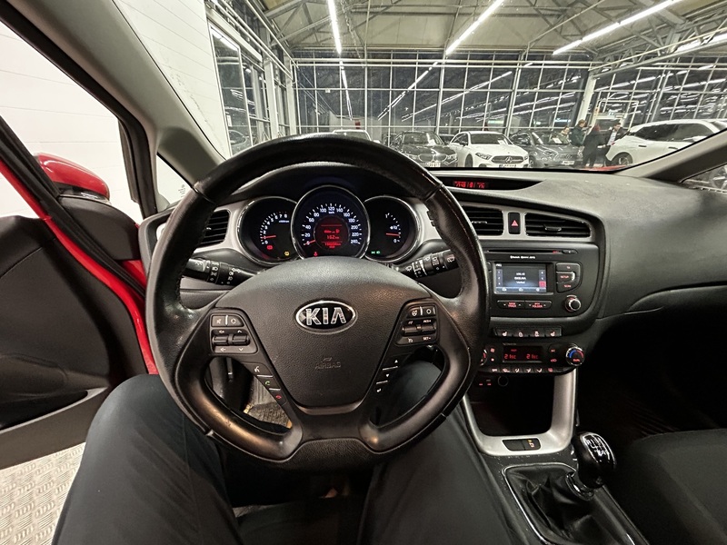 Kia Ceed vaihtoauto