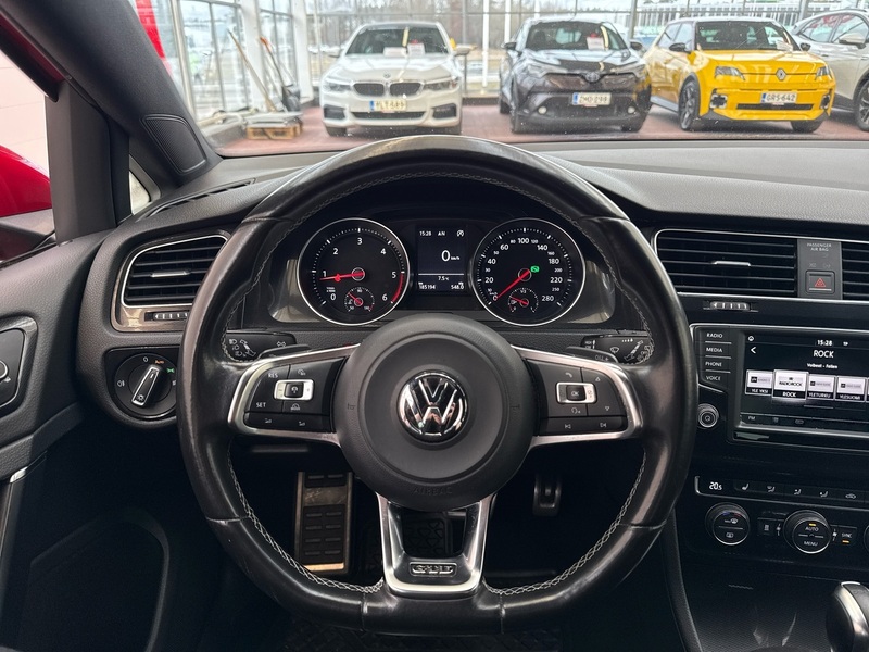 Volkswagen Golf vaihtoauto