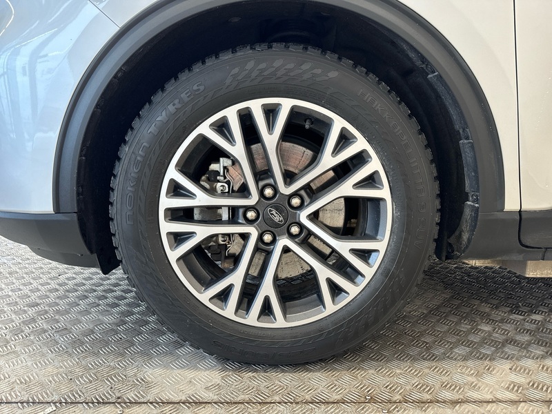 Ford Kuga vaihtoauto