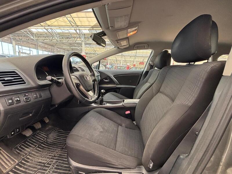 Toyota Avensis vaihtoauto