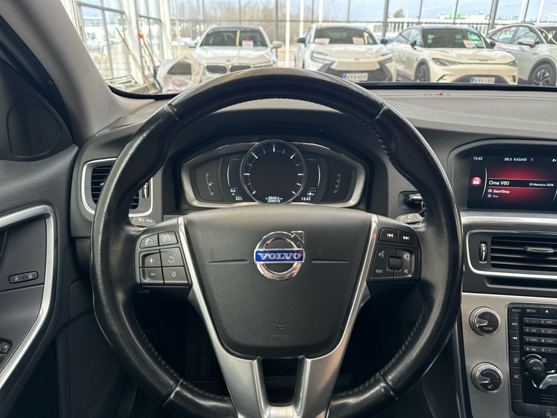 Volvo V60 vaihtoauto